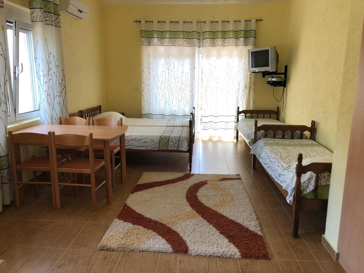 Apartments Delcheva Utjeha Zewnętrze zdjęcie